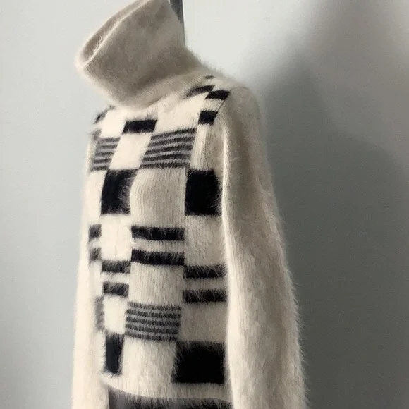 VINTAGE-Angora Knit Sweater - Picture 2 of 7